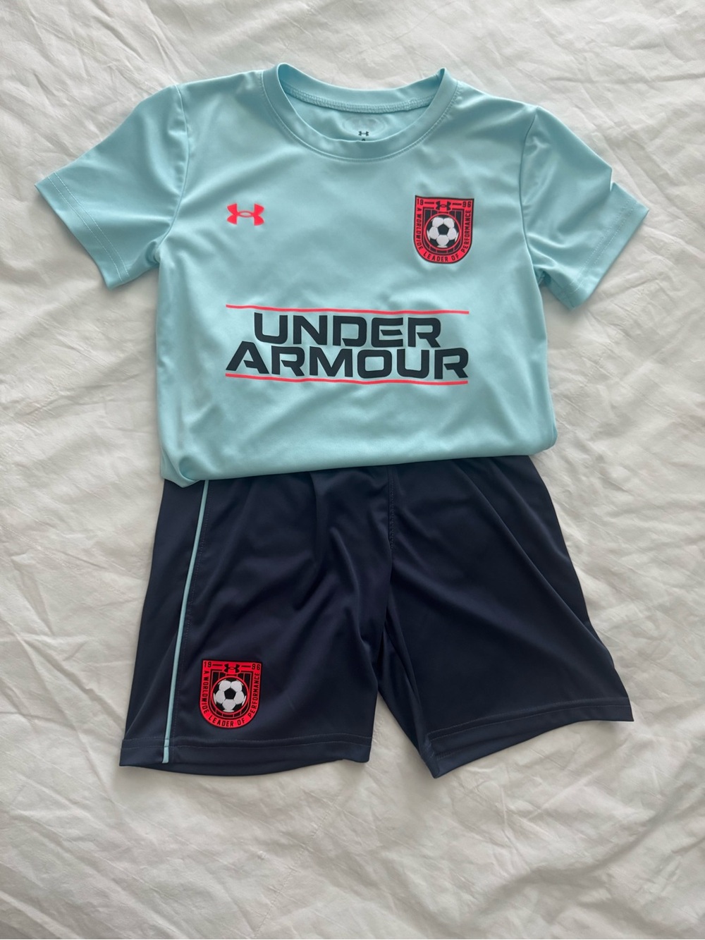 Under Armour NWOT Boys Tech Soccer T-Shirt & Shorts Set Size 6 Youth